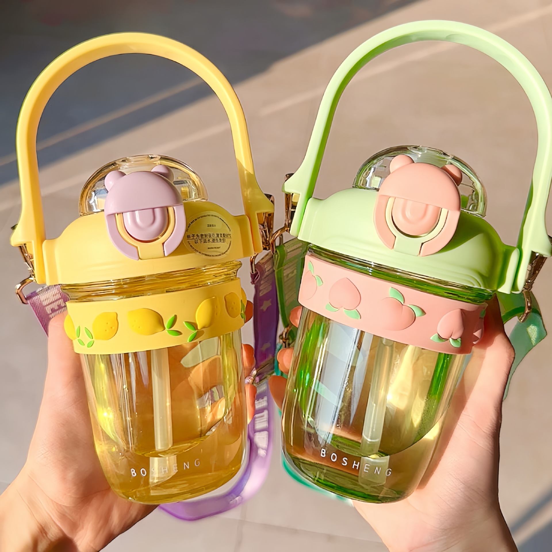 Fresh hand-held plastic cups with high appearance standards, student double-drinking straw cups, girls' fashionable and cute portable water cups wholesale Application Scenario