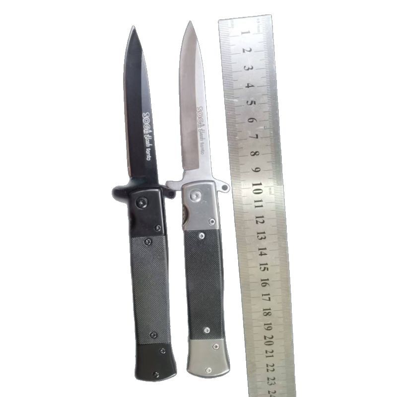 Outdoor folding knife, portable self-defense knife, kitchen vegetable and fruit knife, unsharpened multi-functional outdoor folding knife Application Scenario