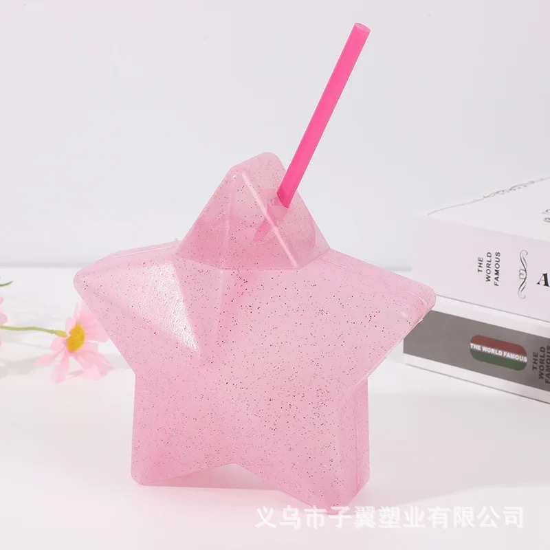 New cross-border five-pointed star glitk-shaped cups with straws, juice drink and milk tea cups are in stock and ready for immediate shipment. New beach cups details Picture