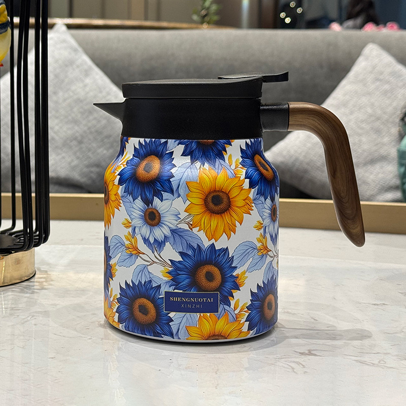 Chinese-style retro printed stainless steel stewed teapot with wooden handle, full-color insulated stewed teapot and water bottle, tea-water separation gift Application Scenario