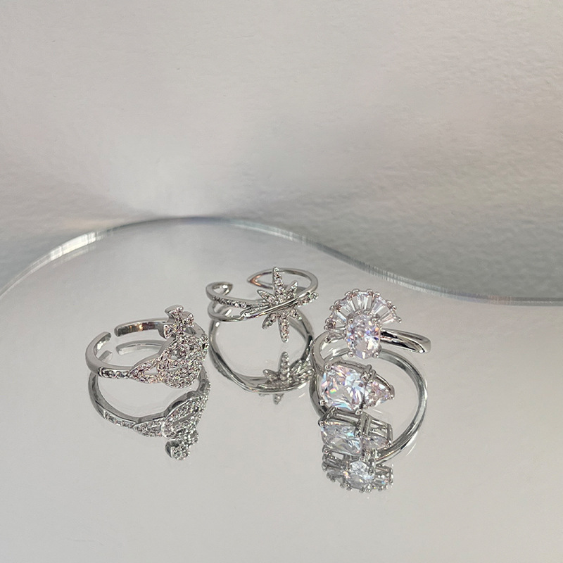 A niche design Saturn micro-inlaid zircon open ring for women on Instagram, with a cold and luxurious style and a versatile personality Specification drawing