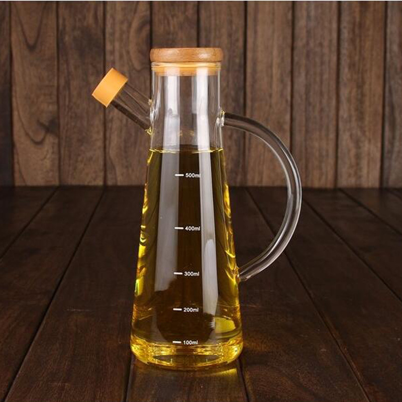 High borosilicate glass oil pot, soy sauce and vinegar bottle, kitchenware, 500ML large capacity, graduated bamboo cap soy sauce and vinegar bottle Application Scenario