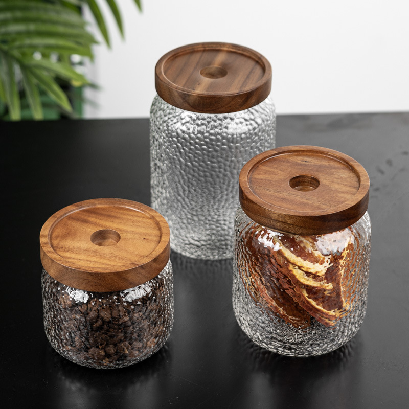 Creative hammer-patterned acacia wood storage jar, transparent household kitchen, glass sealed jar for storing grains, coffee beans and tea full figure