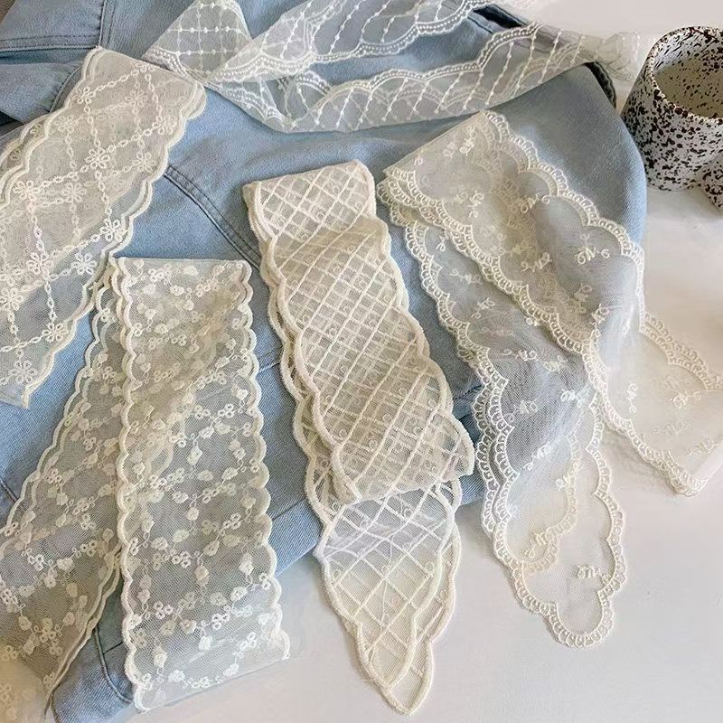 French white lace ribbon silk scarf, a versatile summer accessory for women, hair band and hair tie, thin neck-tying long scarf details Picture