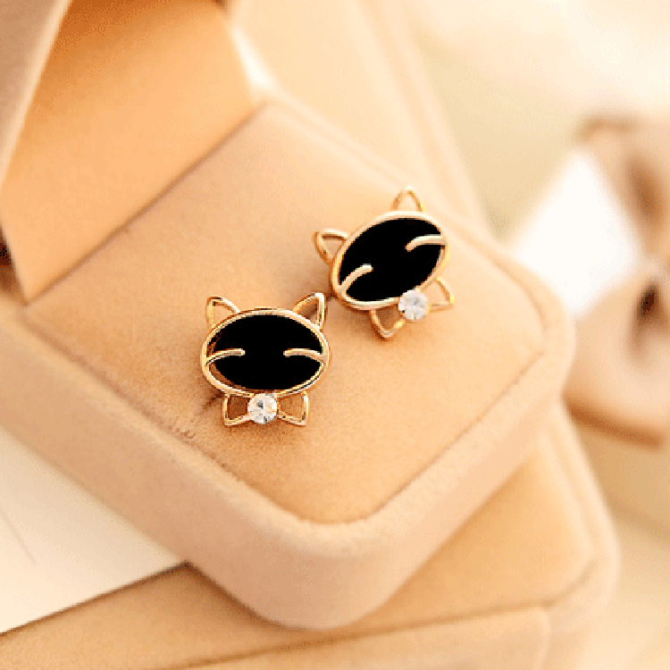 Korean fashionable and cute black smiling cat water diamond stud earrings, alloy oil-dripping cat earrings, female student accessories full figure