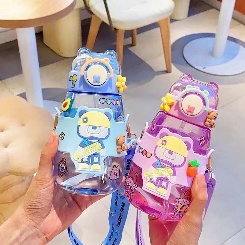 New plastic cups for travel, mountain climbing, outdoor sports, portable rope plastic cups, men's and women's student direct drinking cups, straws Application Scenario
