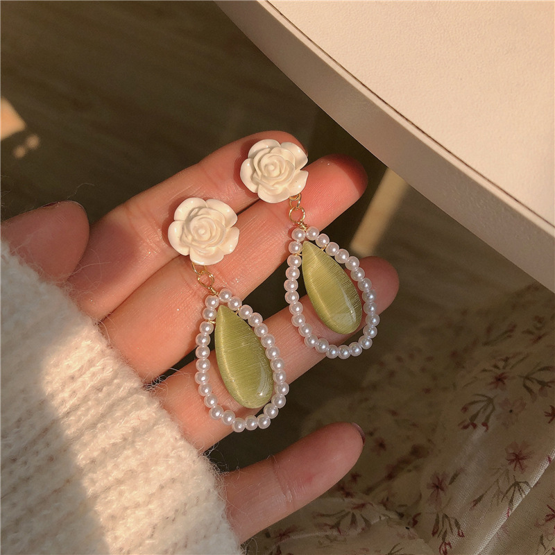 French retro green cat's eye stone ear studs, gentle pearl camellia rose water drop earrings, no ear piercings or ear clips Application Scenario