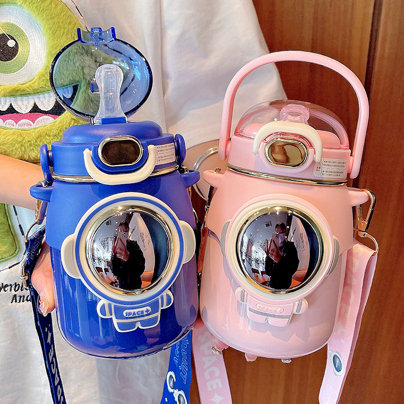 Creative children's insulated cups, cute large-capacity straw cups, girls' high appearance level cartoon stainless steel water cups wholesale Application Scenario
