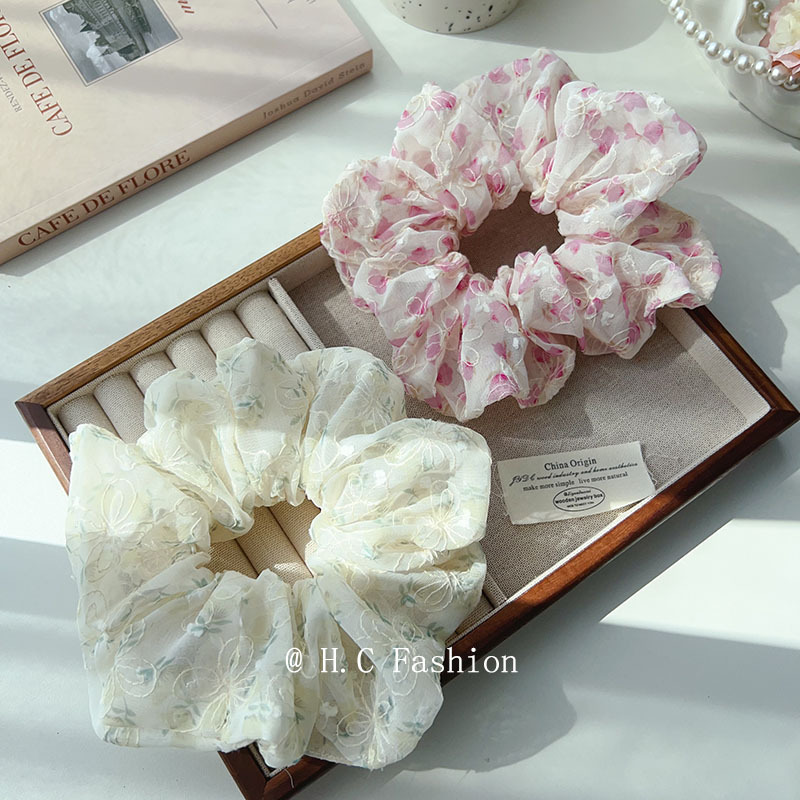 Fresh and delicate floral large intestine hair tie headwear, women's hair bun bun hair tie, high-elasticity and durable leather band hair tie details Picture