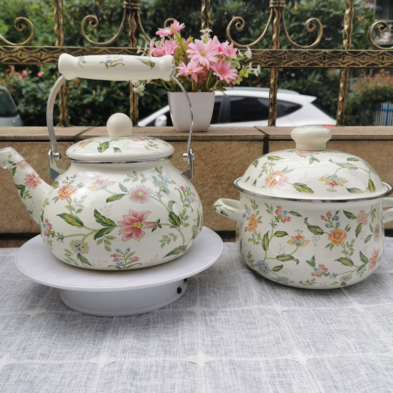 Cross-border bestsellers: Double-ear enamel soup pot, thickened flat-bottomed stew pot, high persimmon pot, enamel pot, gas and electromagnetic compatible Application Scenario