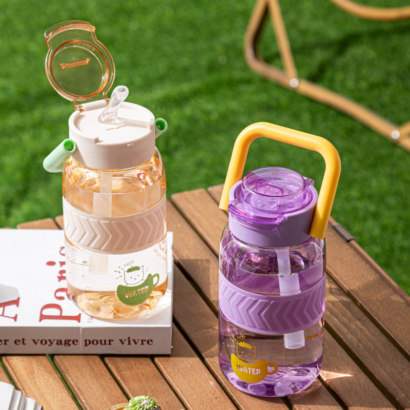 Summer cartoon children's sports water bottles, outdoor large-capacity plastic cups, outdoor portable car space cups wholesale Application Scenario