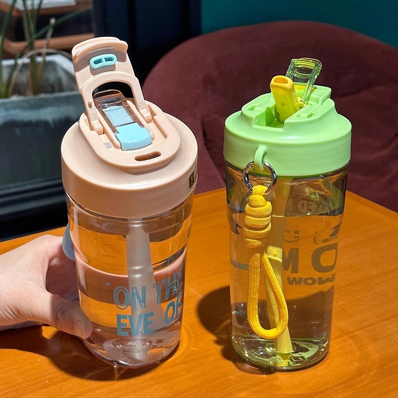 High-appearance, large-capacity double-drinking coffee cups, simple and convenient summer water cups with straws, wholesale for boys, girls, students and children full figure