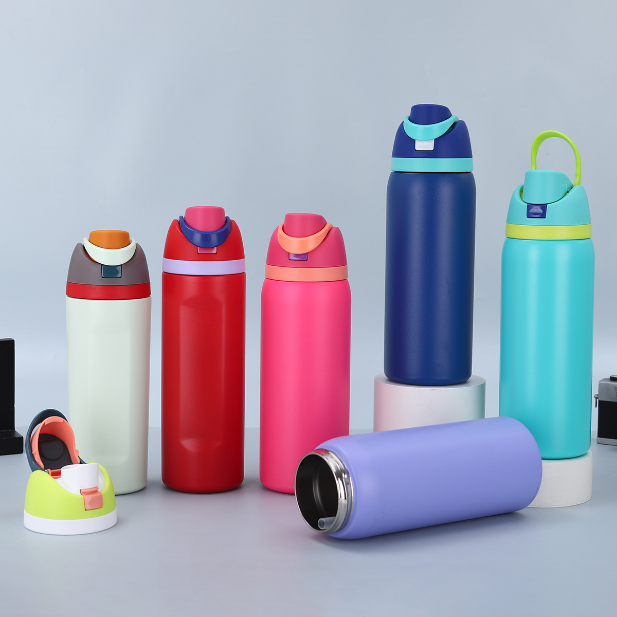 Cross-border new OWALA-style fruit cup, insulated cup, 304 stainless steel direct drinking car cup, handle sports water bottle full figure