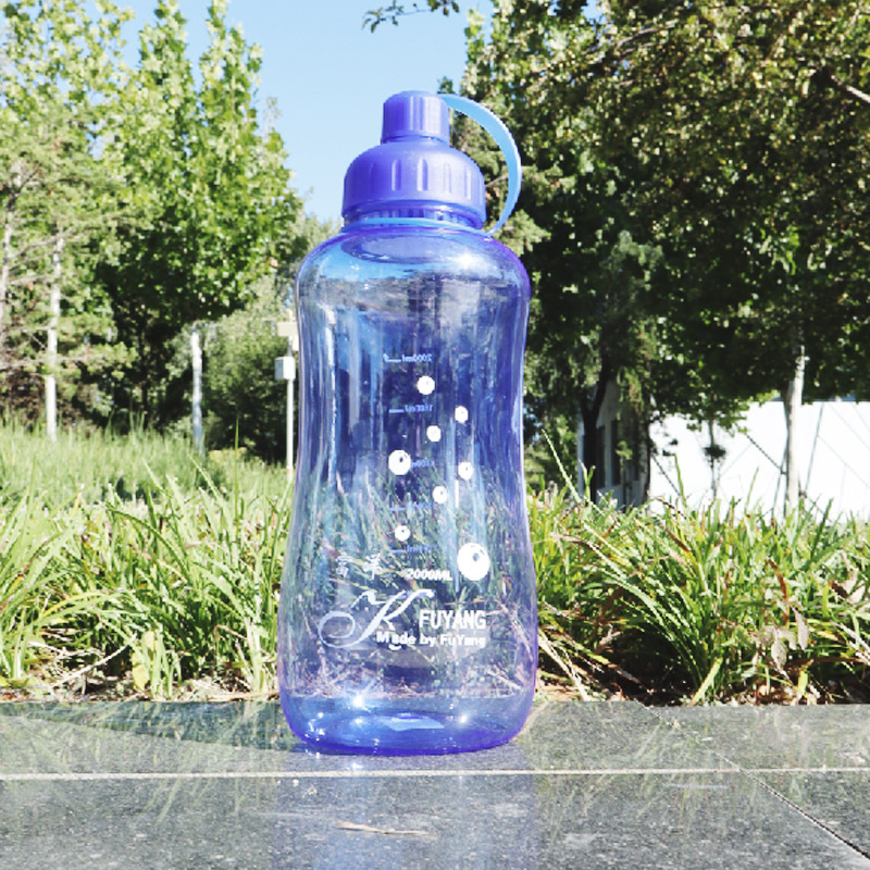 Thickened large-capacity plastic water cups, space cups, outdoor water bottles, water cups for male and female students, portable filter screens, explosion-proof tea cups details Picture