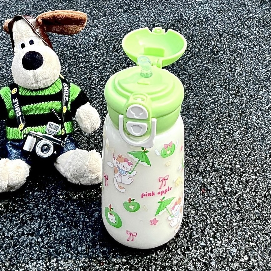 New portable high-temperature resistant cup for simple students, cute straw on Instagram, plastic cup for girls, high appearance level water cup details Picture