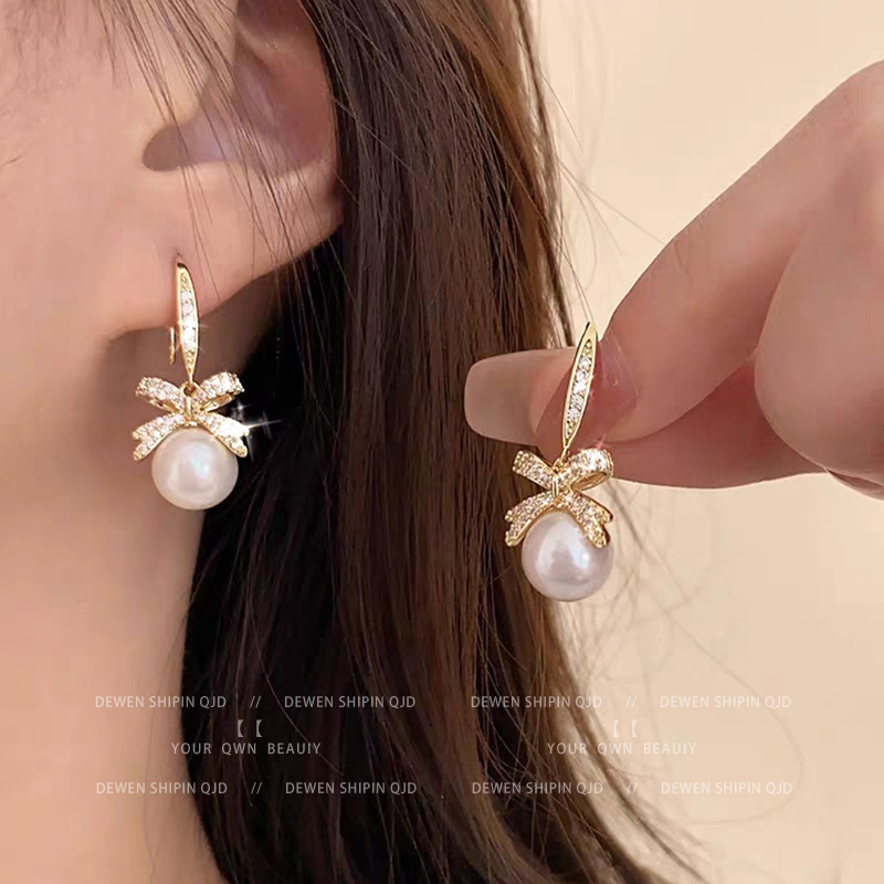 Pearl stud earrings for women, French niche retro design earrings, 2024 new bestsellers, elegant earrings, high-end earrings Specification drawing