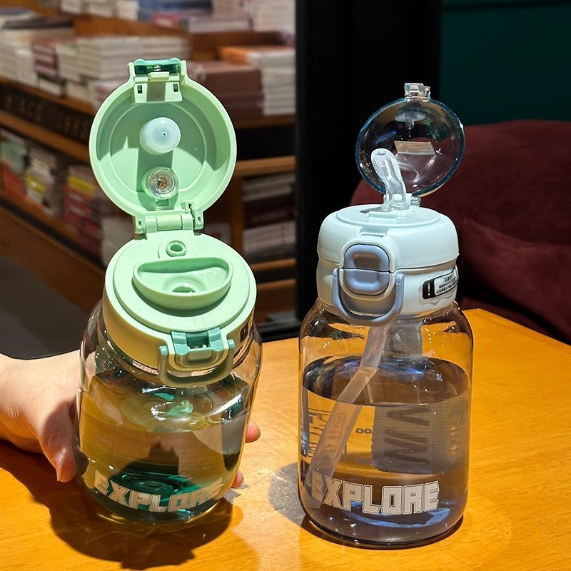 The new summer gradient water cup has a high appearance level. It is a double-drinking straw cup for outdoor sports for both male and female students and is suitable for children's water bottles Specification drawing