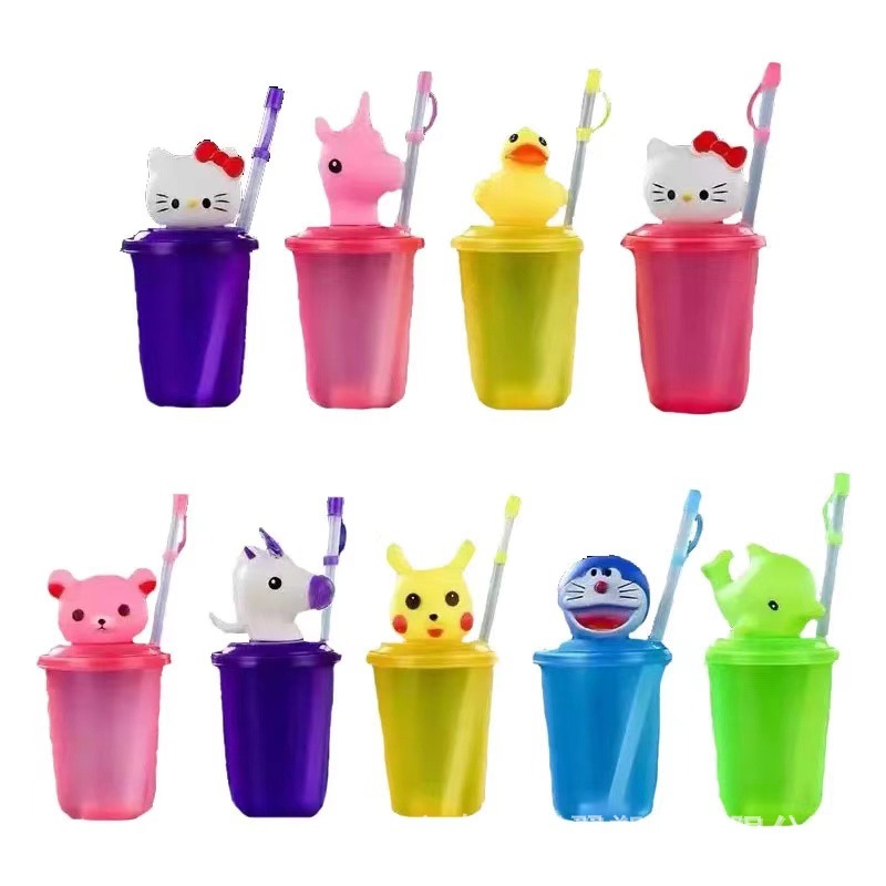 The manufacturer has a wide range of fashionable and simple cartoon cups, disposable plastic straw cups and portable cups in stock details Picture