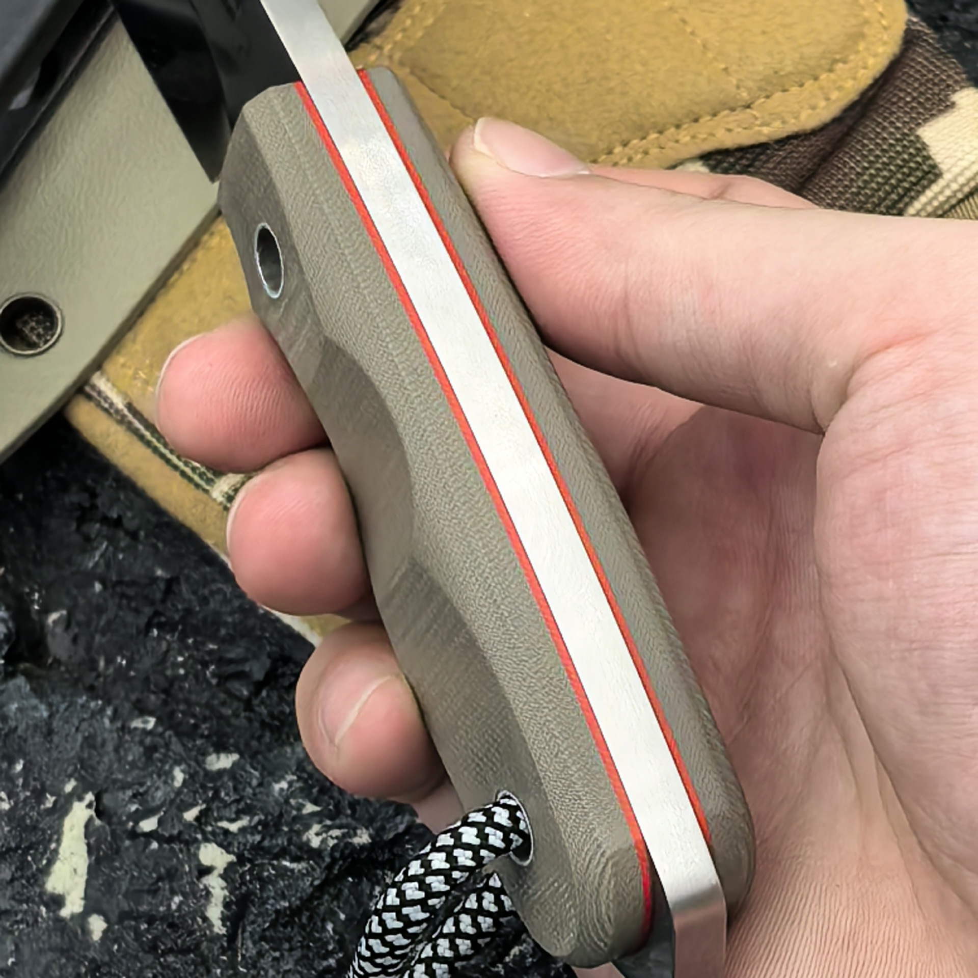 New genuine dovetail high-hardness, high-appearance level forged outdoor portable fishing, camping, household fruit-specific knife details Picture