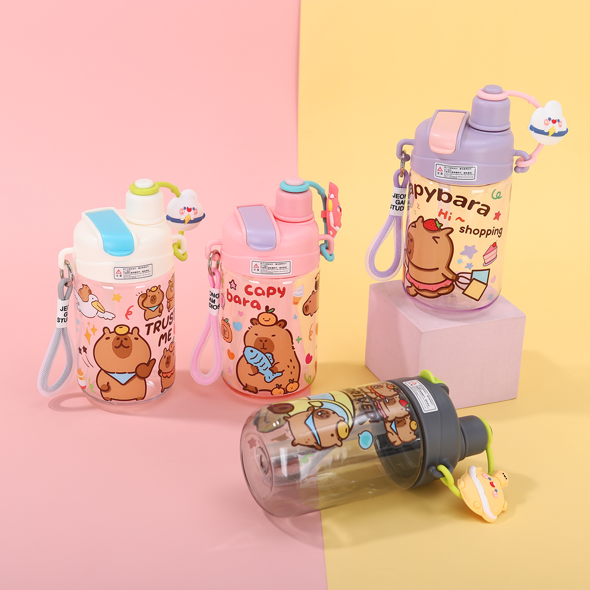 The new Capibara cartoon plastic cup large-capacity leak-proof children's water bottle comes with a drawstring straw cup for wholesale details Picture