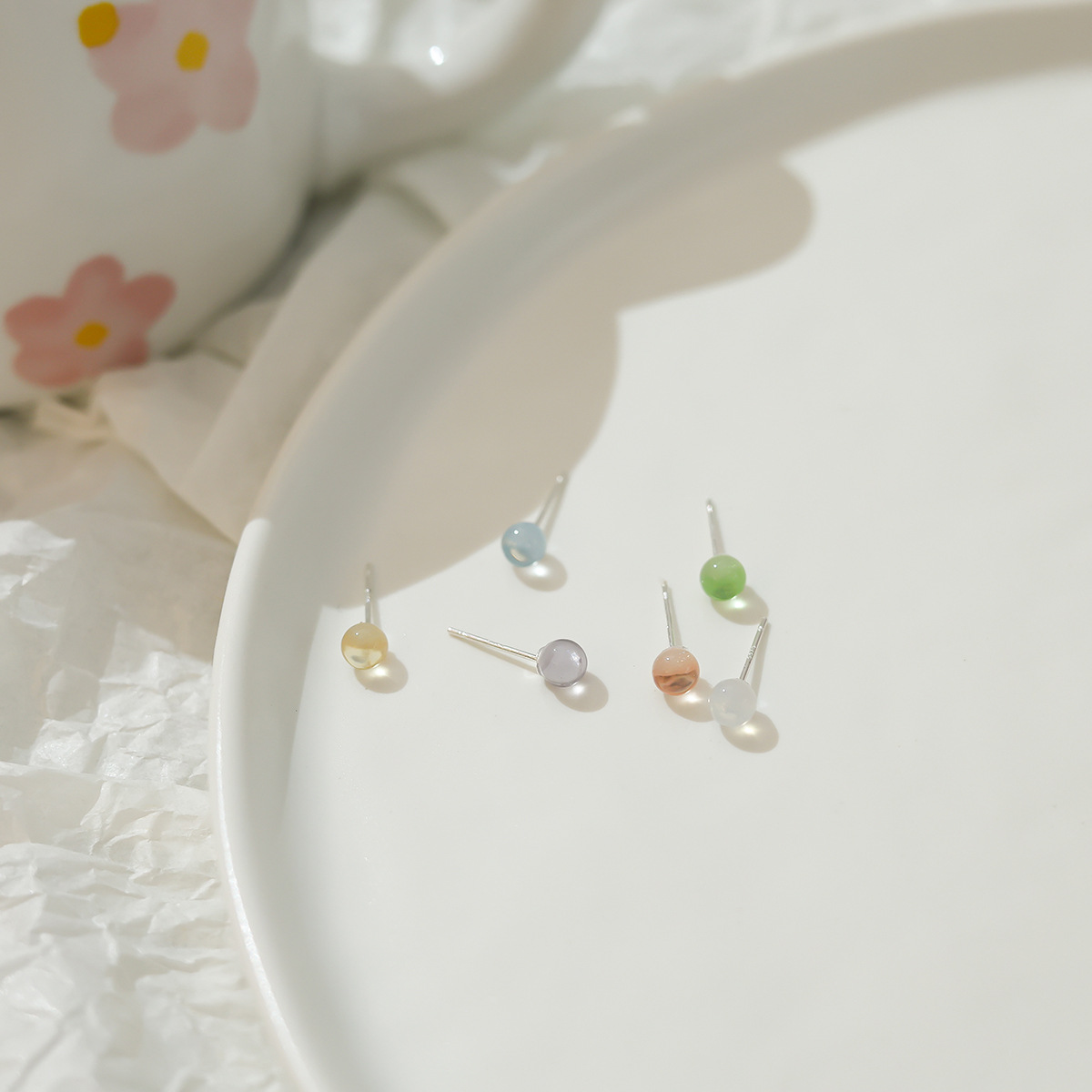 Wholesale of new macaron color series simple and versatile small stud earrings, daily rose resin earrings and round earrings Specification drawing