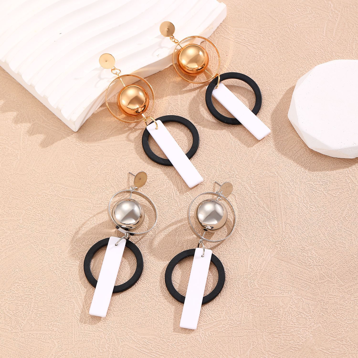 European and American cross-border exaggerated, individualistic, retro and niche circle earrings, geometric patchwork earrings, women's temu best-selling accessories Specification drawing
