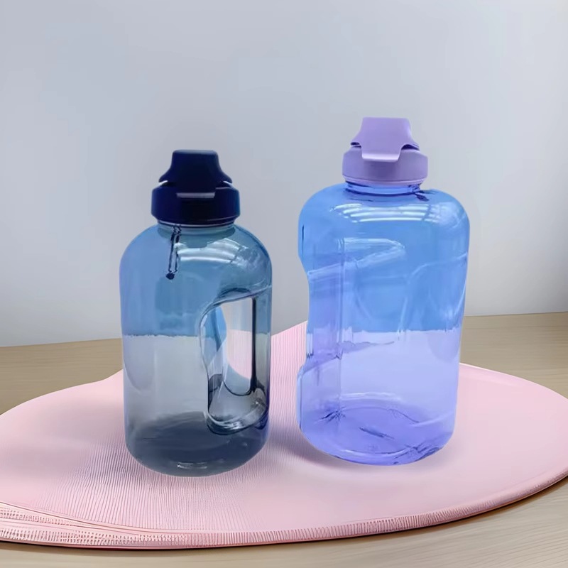 New 750ml large-capacity petg sports water bottle with handle, directly supplied by the manufacturer. Super large capacity portable details Picture