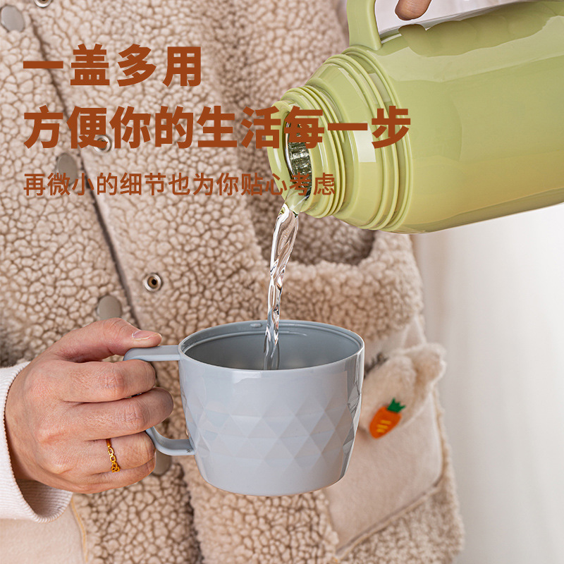 Household thermos flask, large-capacity hot water bottle, student dormitory thermos flask, glass silver-plated inner liner Application Scenario