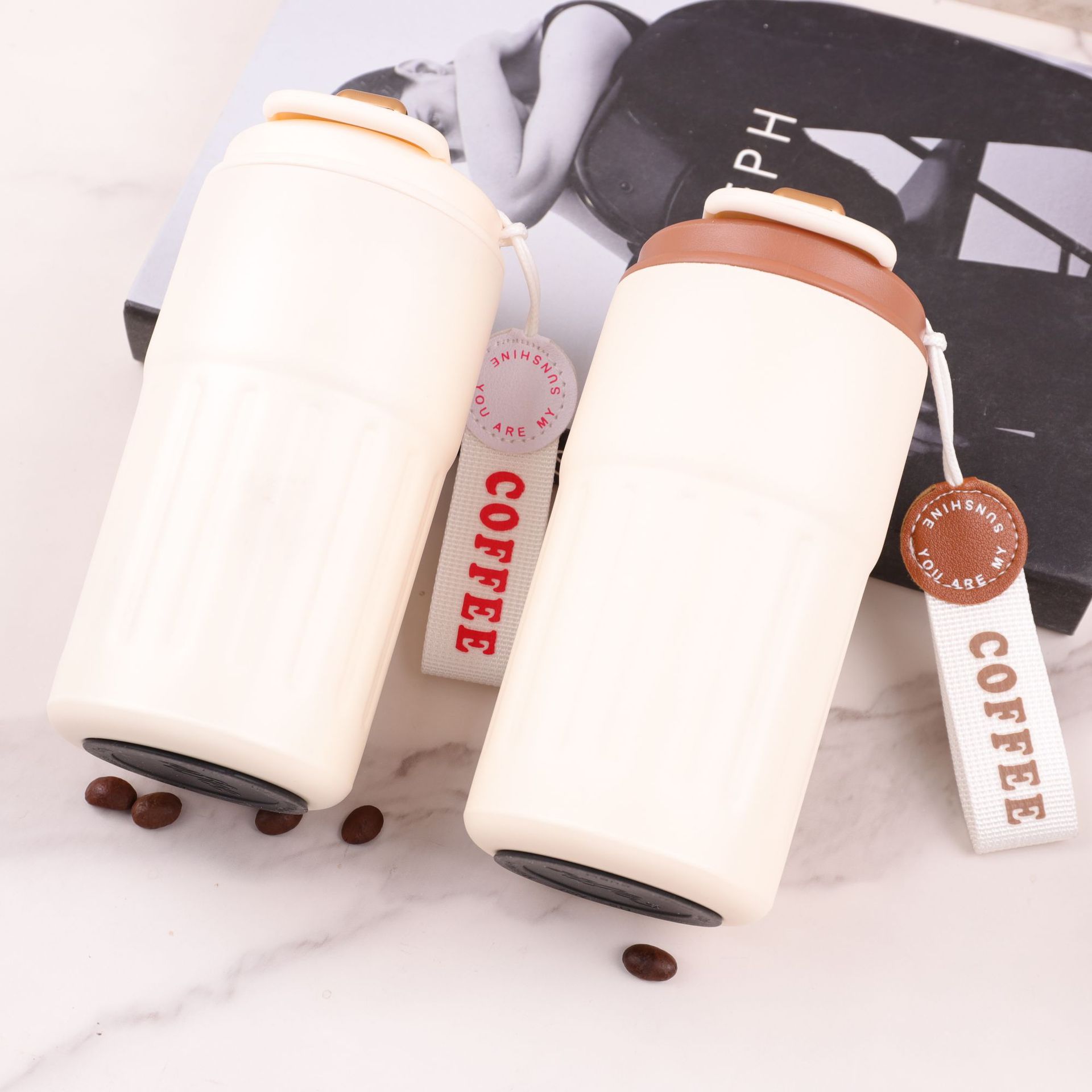 Smart temperature-displaying 316 stainless steel drawstring coffee cup, heat and cold preservation, outdoor portable car hand-held water cup batch Application Scenario