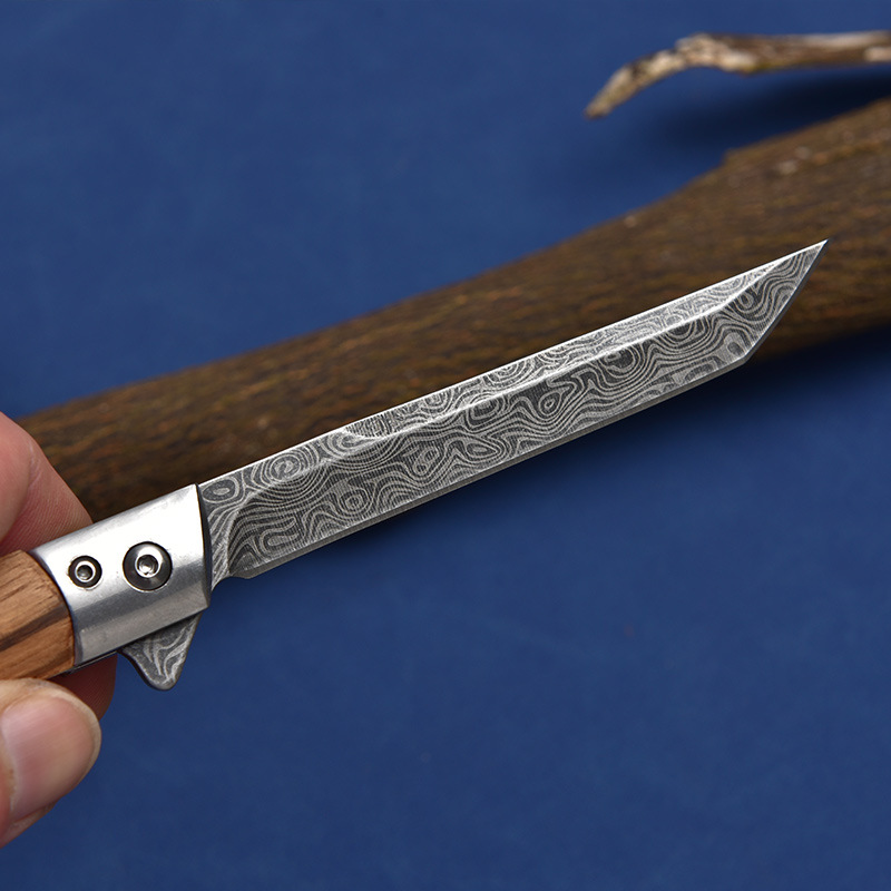 Portable Dashi survival knife, sandalwood handle folding knife, outdoor folding knife, tactical knife, survival wholesale Application Scenario