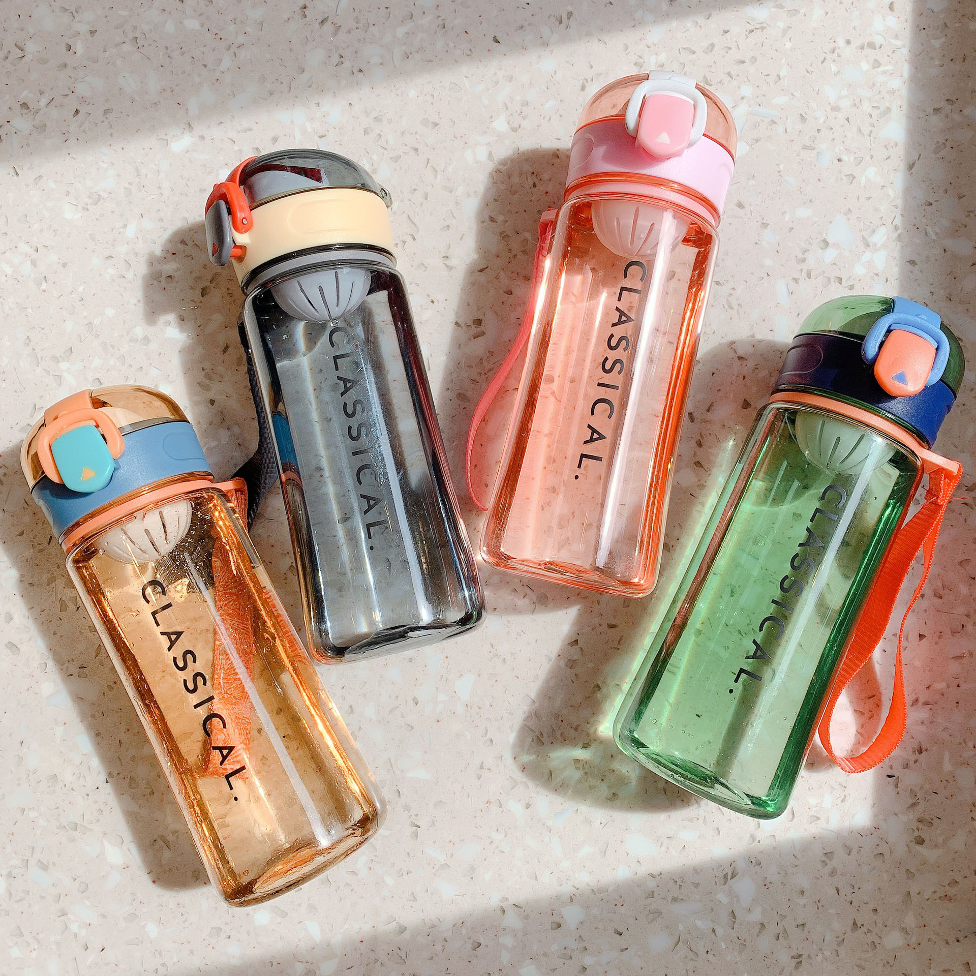 This is an Instagram-worthy plastic water cup with a high level of appearance. It is a simple and portable Korean-style tea strainer cup for sports details Picture