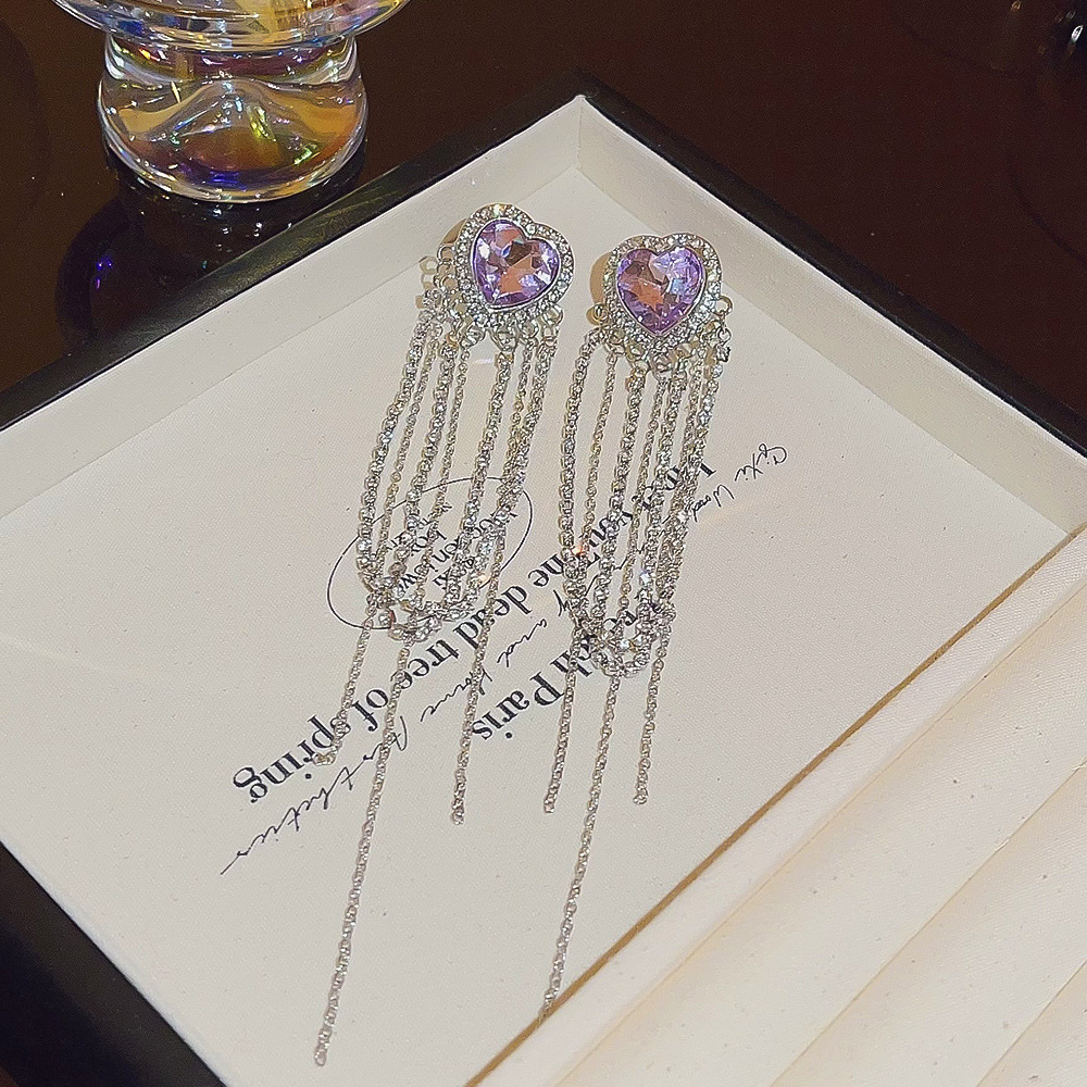 Long tassel, unique nightclub fashion, light luxury, socialite style earrings, Korean high-end style, exaggerated heart-shaped earrings Specification drawing