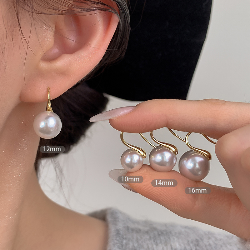 French pearl stud earrings for autumn and winter 2023, a new bestseller with a light luxury and niche design details Picture