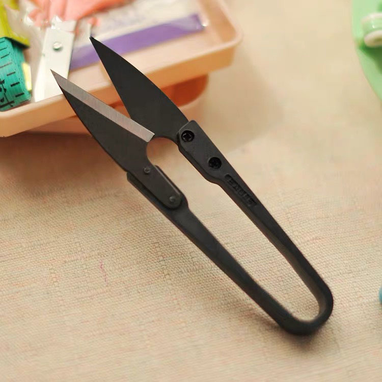 Black plastic-handled high-carbon steel wire shears TC805U-shaped wire shears spring thread end shears Cross-stitch household small scissors full figure