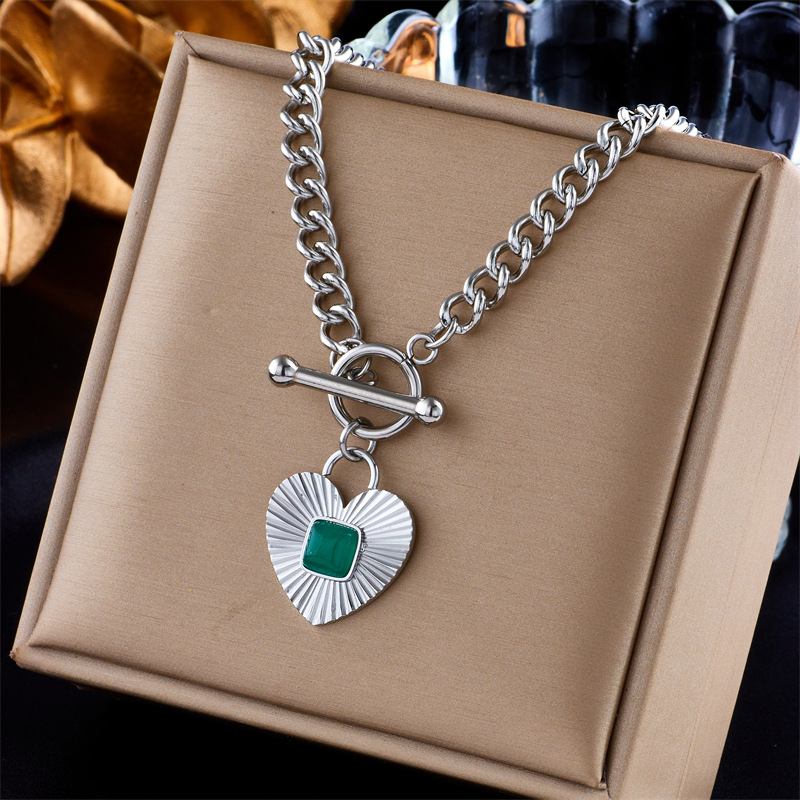 European and American retro and unique OT buckle heart-shaped pendant with green stripes, heart-shaped titanium steel metal jewelry necklace details Picture