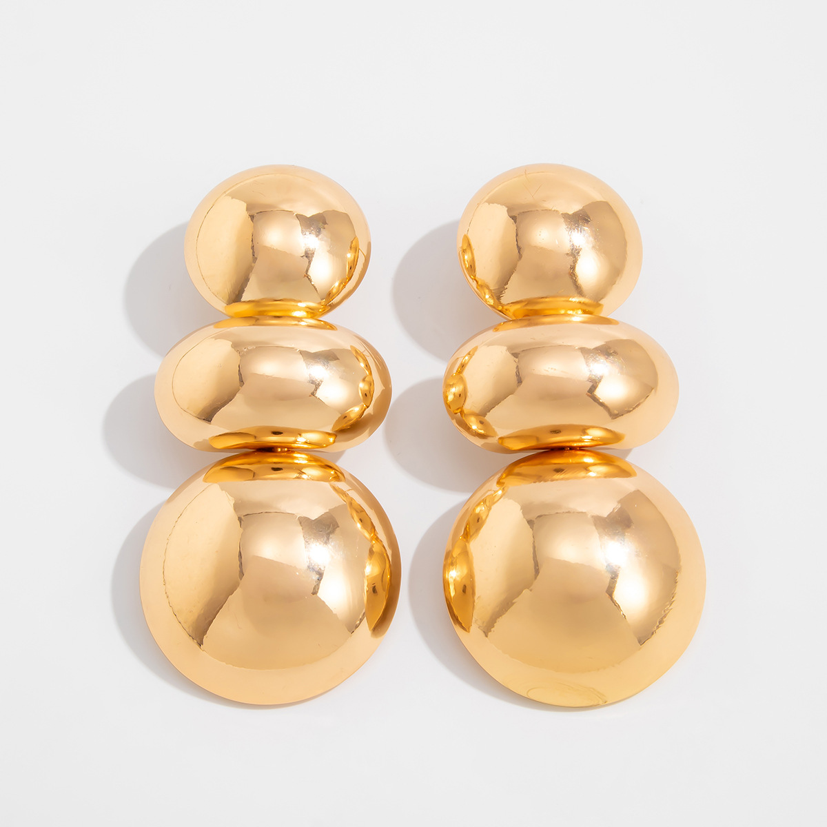 Exaggerated geometric irregular round stud earrings with French retro texture and cross-border accessories from Europe and America are niche Item Picture