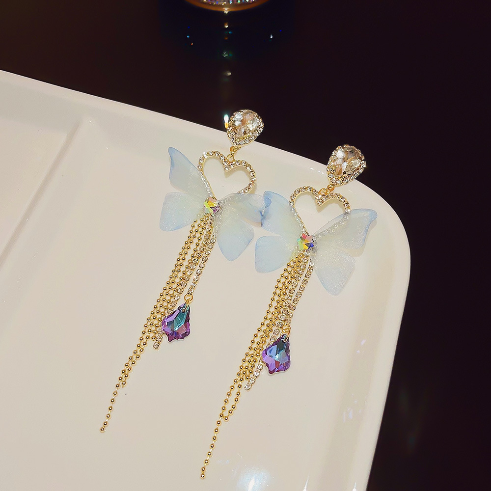 The elegant and luxurious, high-end butterfly tassel earrings exude an ethereal and exaggerated personality, with a nightclub socialite style and exquisite long earrings Application Scenario