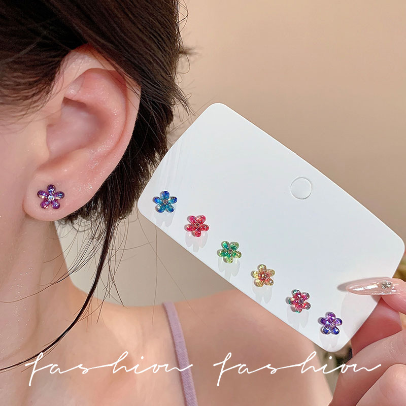 Colorful little flower delicate ear stud earrings suitable for women in summer, summer dopamine double ear piercing earrings details Picture