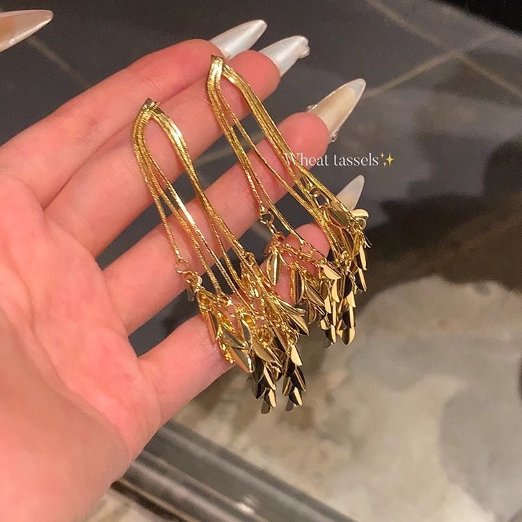 Golden long tassel wheat ear earrings, women's light luxury and high-end fashion stud earrings, niche unique and exaggerated style earrings Specification drawing