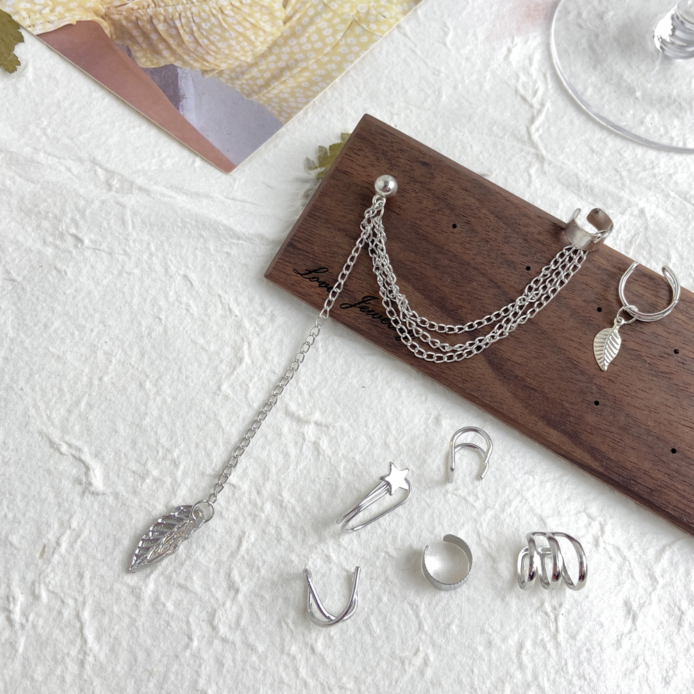 A creative and simple alloy earring set of 7 pieces with no ear piercings, a new cross-border style from Europe and America, 50076 Application Scenario