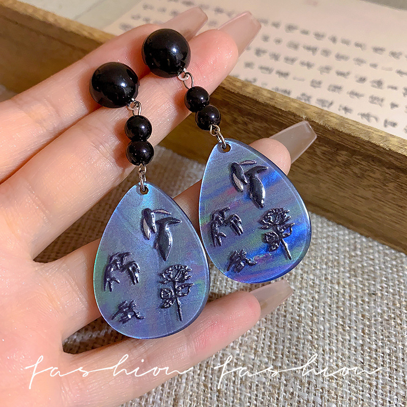 Floating light and shadow Bamboo New Chinese-style retro resin tassel earrings, light luxury and high-end, niche design, elegant cheongsam earrings Specification drawing