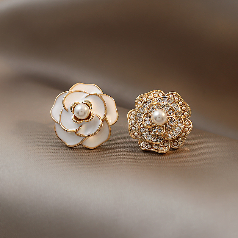 Retro French camellia stud pearl earrings for women, 2021 new trend S925 silver needle trendy earrings Specification drawing