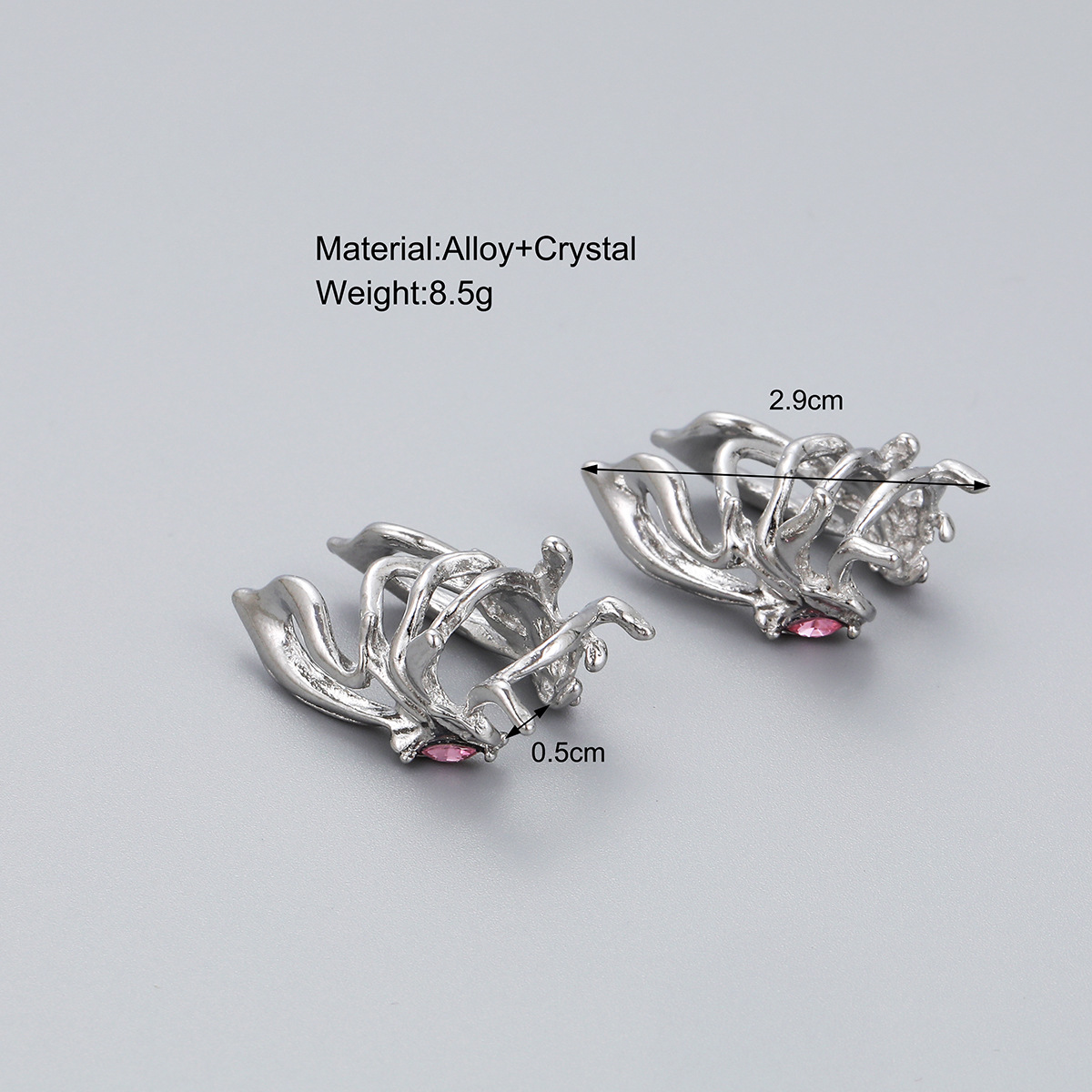 Cross-border butterfly fairy ear clips for women, no ear piercings, ear bone clips, niche design sense, high-end cool style ear-hanging earrings Application Scenario