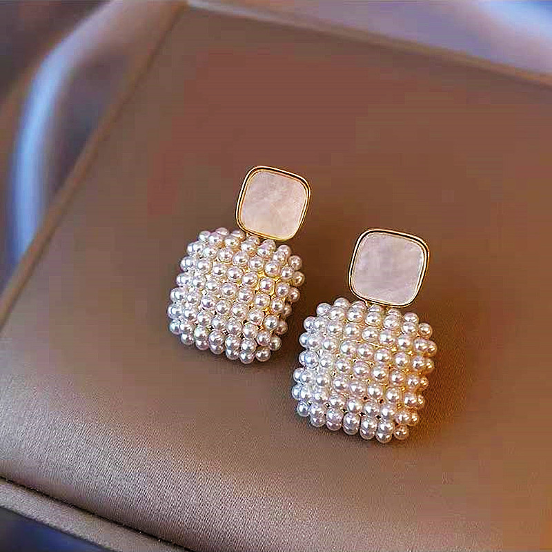 S925 Silver Needle Forest-themed Super Fairy geometric Pearl earrings, super fairy design sense, elegant stud earrings, internet-famous earrings Application Scenario