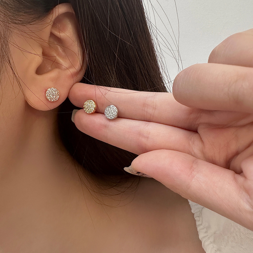 Korean-style fashionable, super shiny, full-diamond ear studs, small and versatile, starry sky ear bone studs, high-end design sense, exquisite earrings Specification drawing