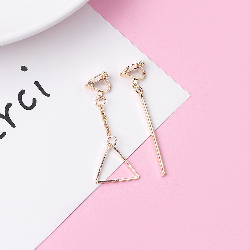 Korean-style asymmetrical star-shaped triangular geometric tassel earrings, a popular French minimalist style long ear clip for women details Picture
