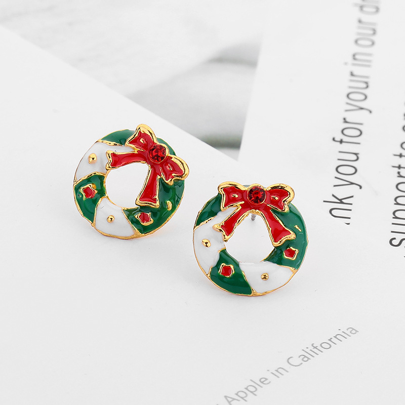 S925 Silver needle, cute and fashionable, original design Christmas wreath bell earrings, contrasting colors, girlish heart, unique and versatile details Picture
