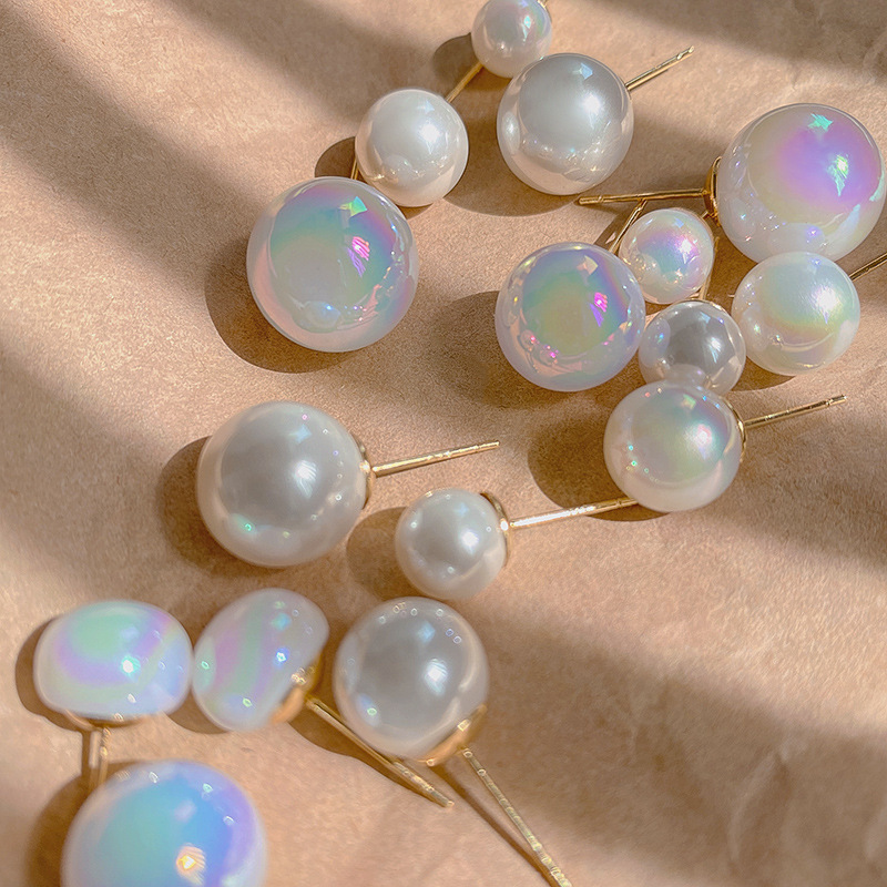 Merman-colored pearl earrings for women, a new trend with a trendy vibe, and a unique personality. The stud earrings are simple, fashionable and niche Application Scenario