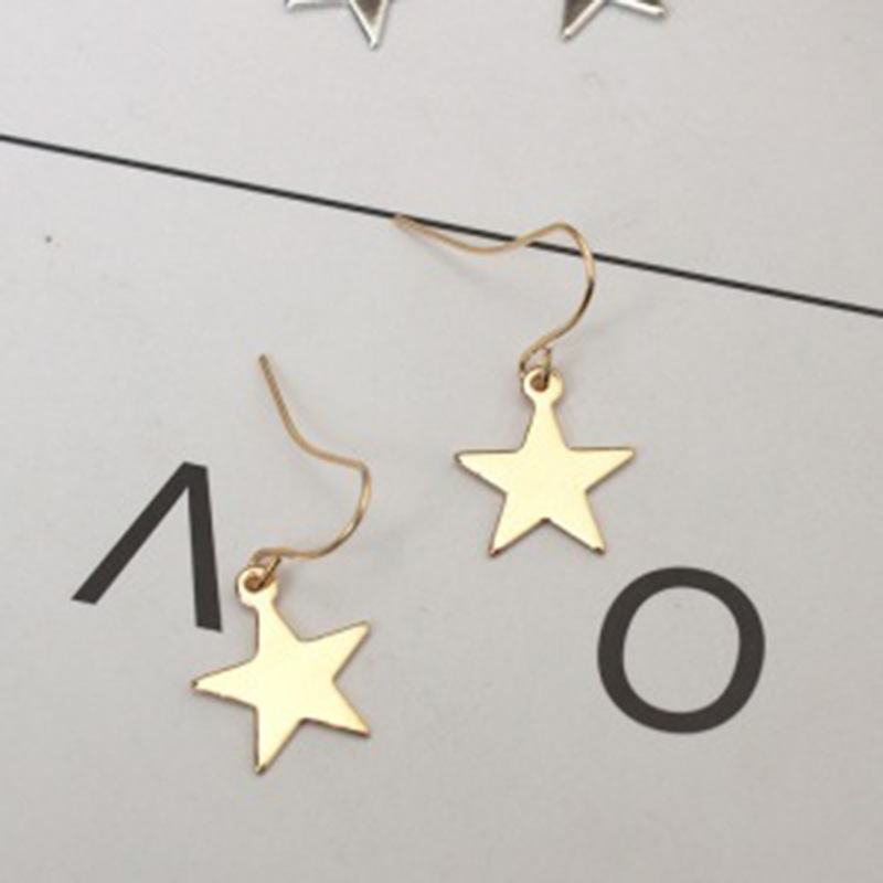 New minimalist and versatile European and American geometric girl's sheet-like cute five-pointed star earrings, star stud earrings Specification drawing
