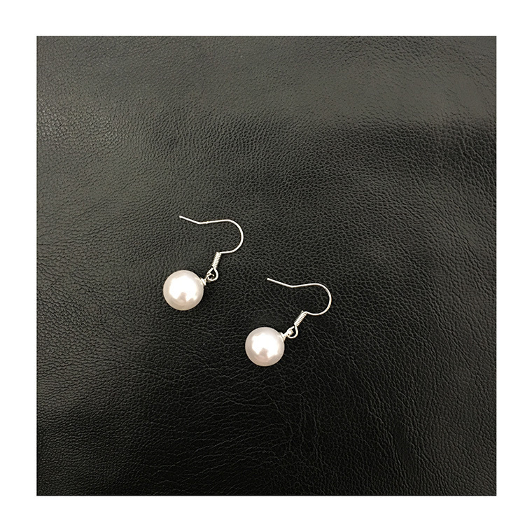Wholesale of E1071 Korean version hot-selling earrings, fashionable and trendy pearl earrings and small accessories Item Picture